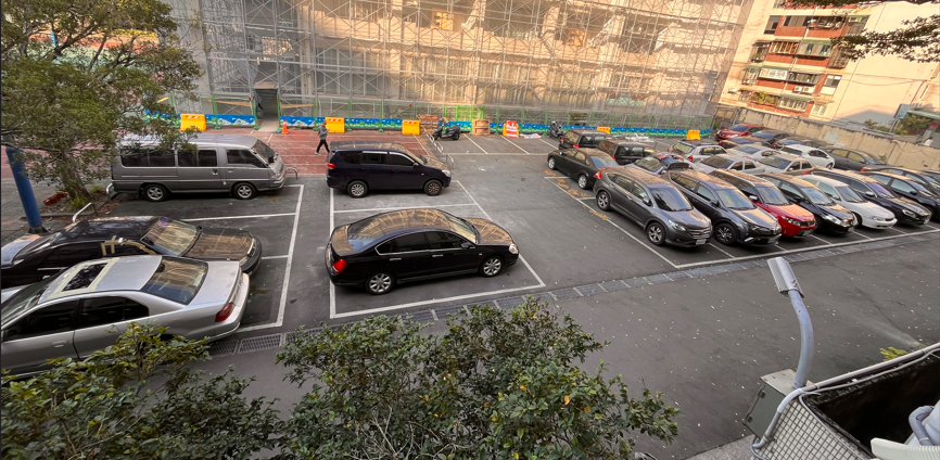 本校停車場